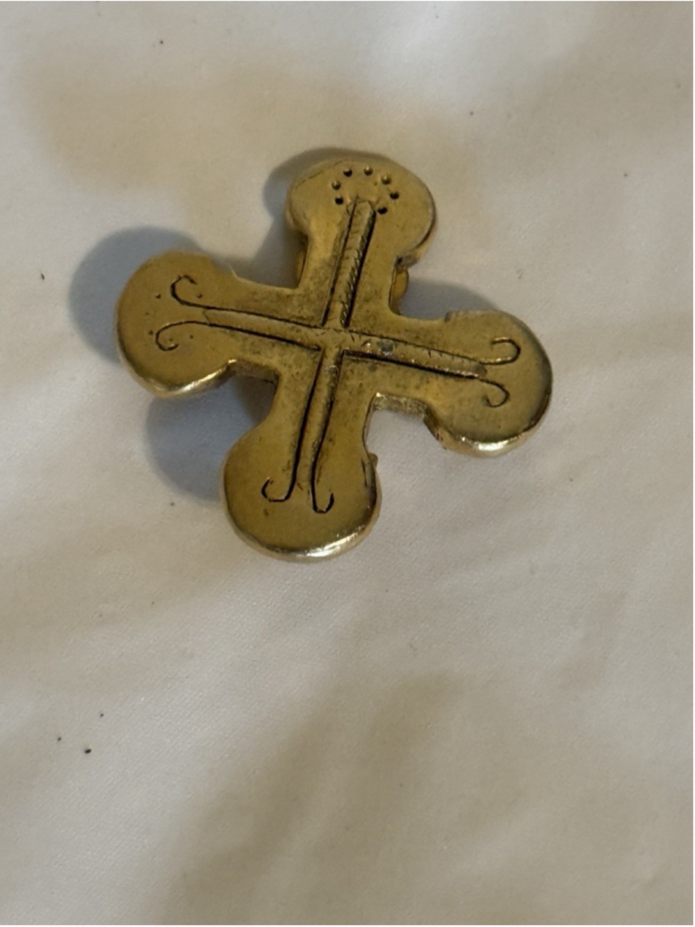 Vintage Shielded French Cross clip on earring French Etruscan
